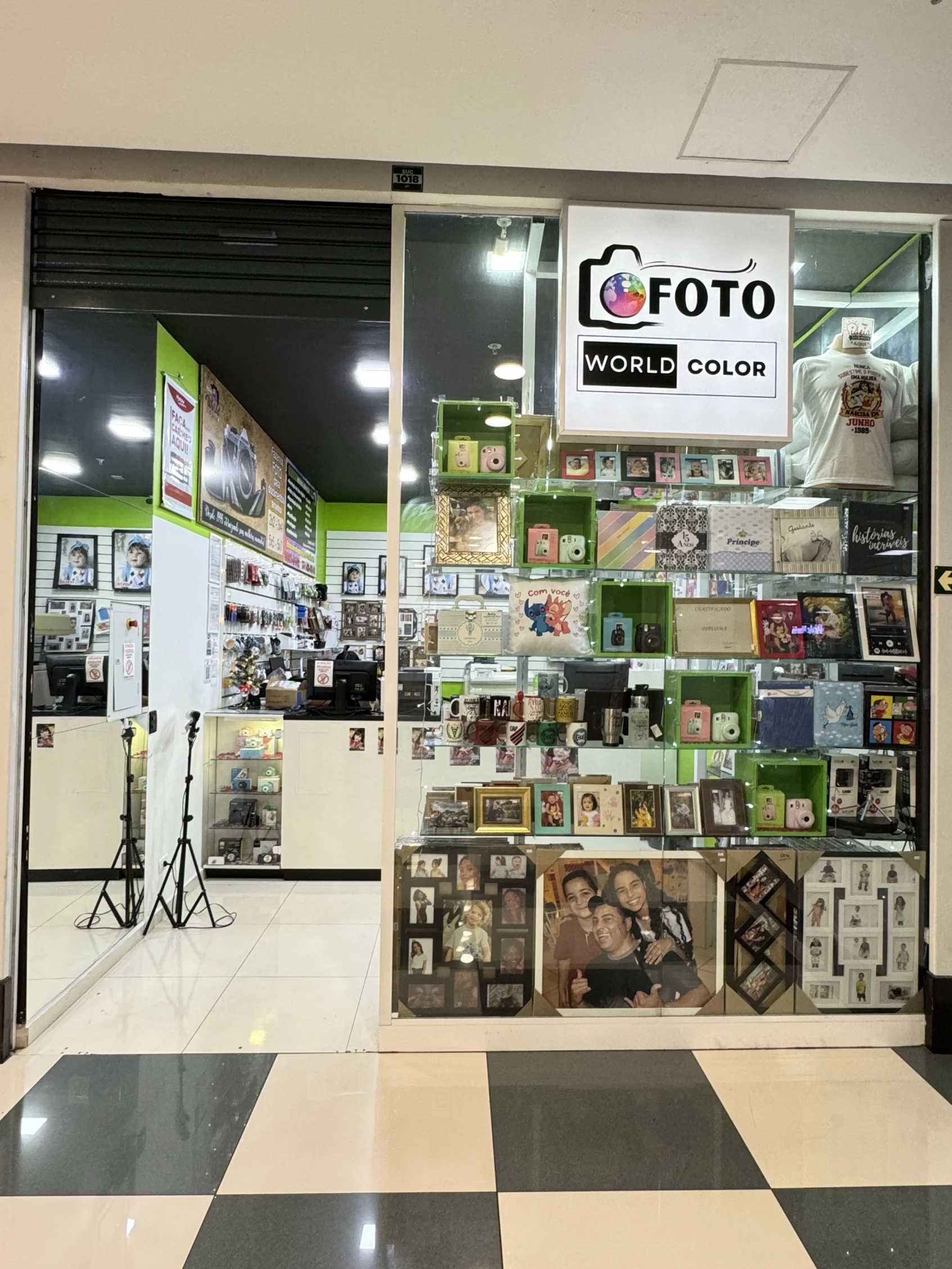 Banner da seção Conheça a Foto World