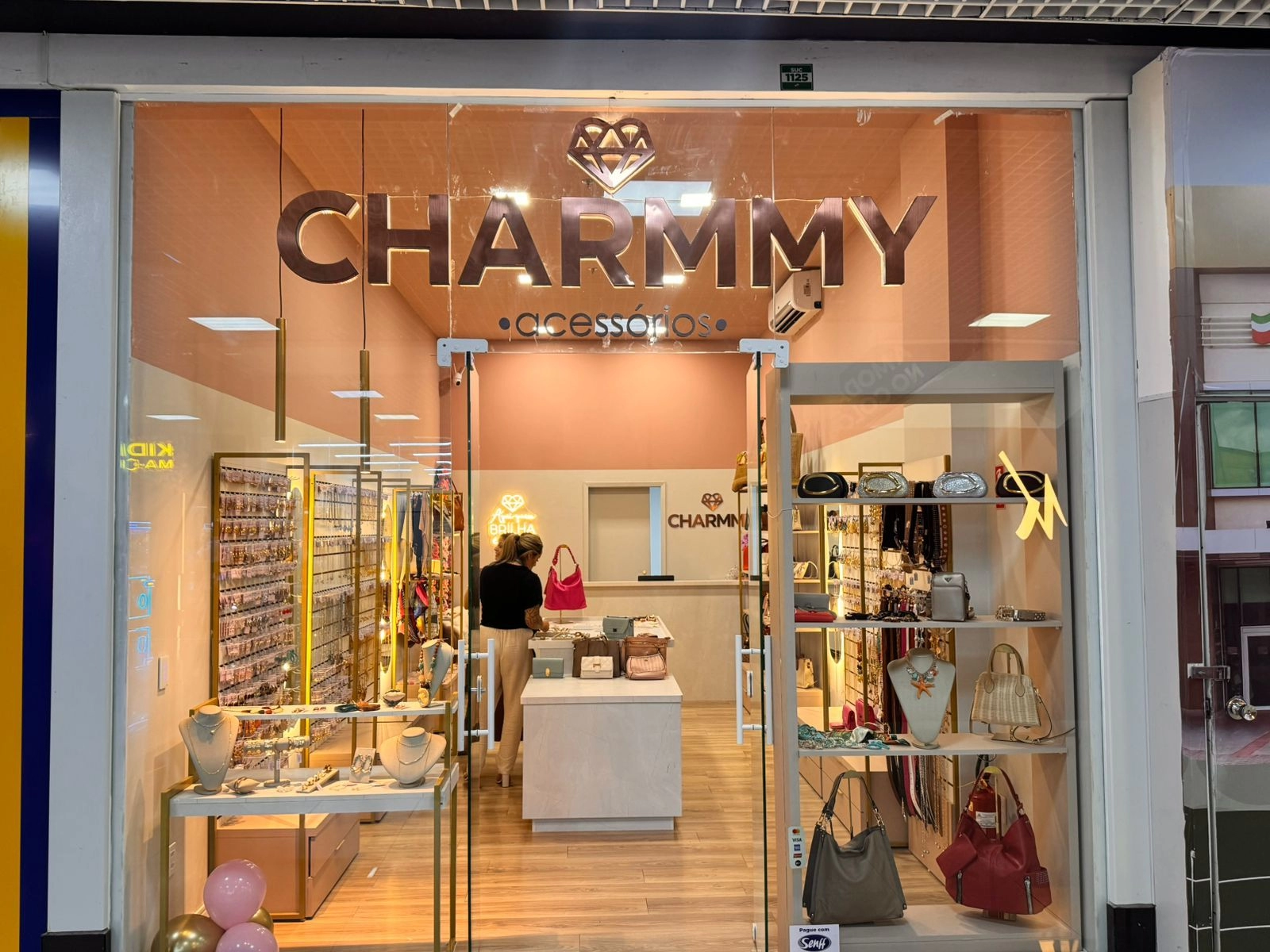 Imagem de background Charmmy Acessórios